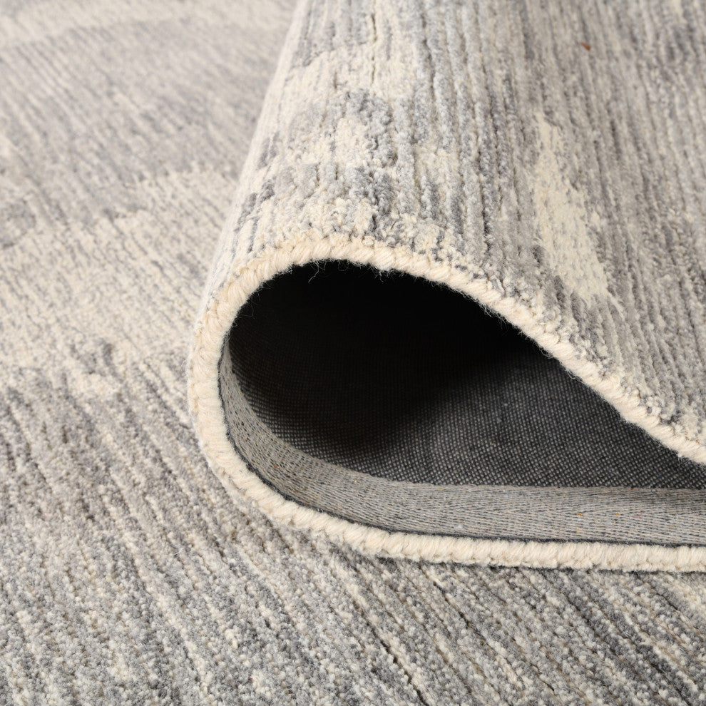 Mexico Abstract Ivory Gray Hand-Hooked Area Rug 5' x 7'6"