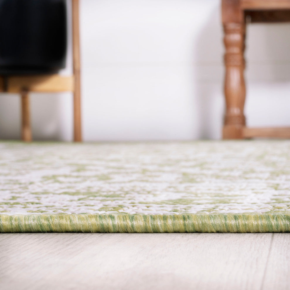 Sinjuri Medallion Textured Weave Indoor/Outdoor, Green/Cream, 4x6