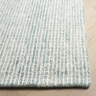 Safavieh Couture Ebony Collection EBN131 Rug, Green/Ivory, 8'x10'