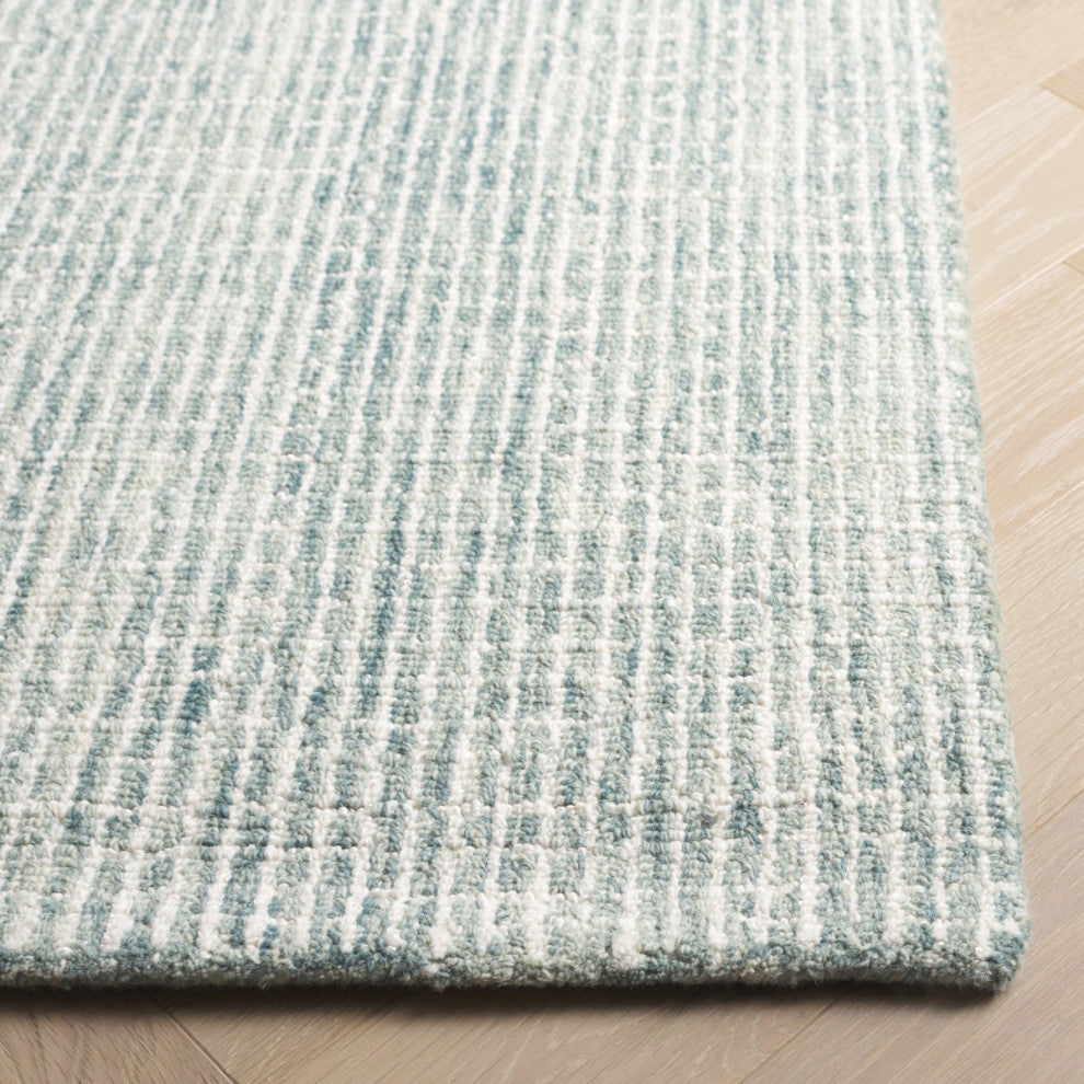 Safavieh Couture Ebony Collection EBN131 Rug, Green/Ivory, 8'x10'