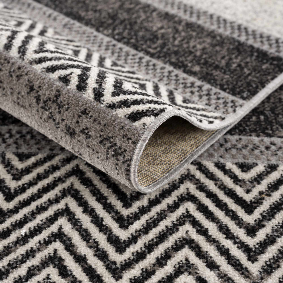 Hauteloom Middlestown Washable Area Rug, 6'7"x9' Rectangle