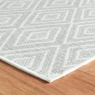Dash & Albert Diamond Platinum/White Machine Washable Rug, White, 2'6" x 8'