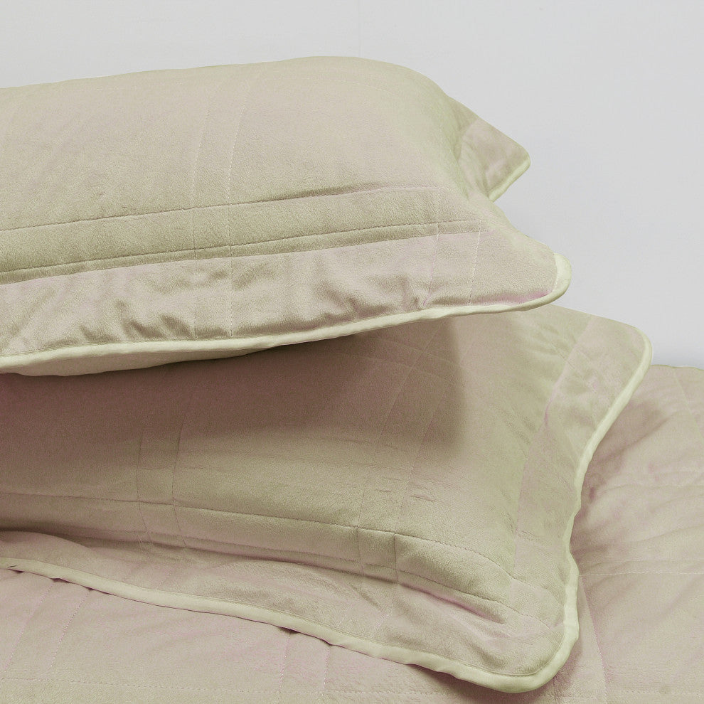 3 Piece Box Quilted Micromink King Bedspread, Oatmeal
