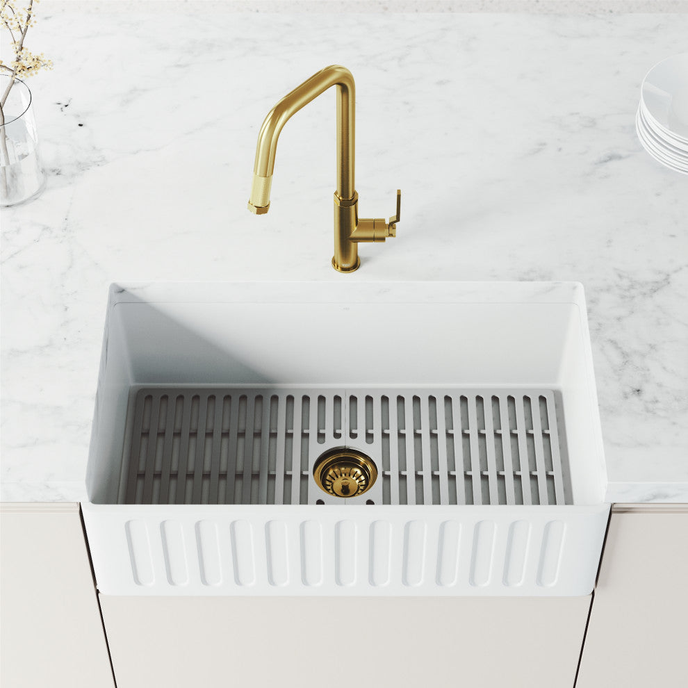 VIGO Hart Angular 18" H Single Handle Pull-Down Kitchen Faucet, Matte Brushed Gold, Without Extras