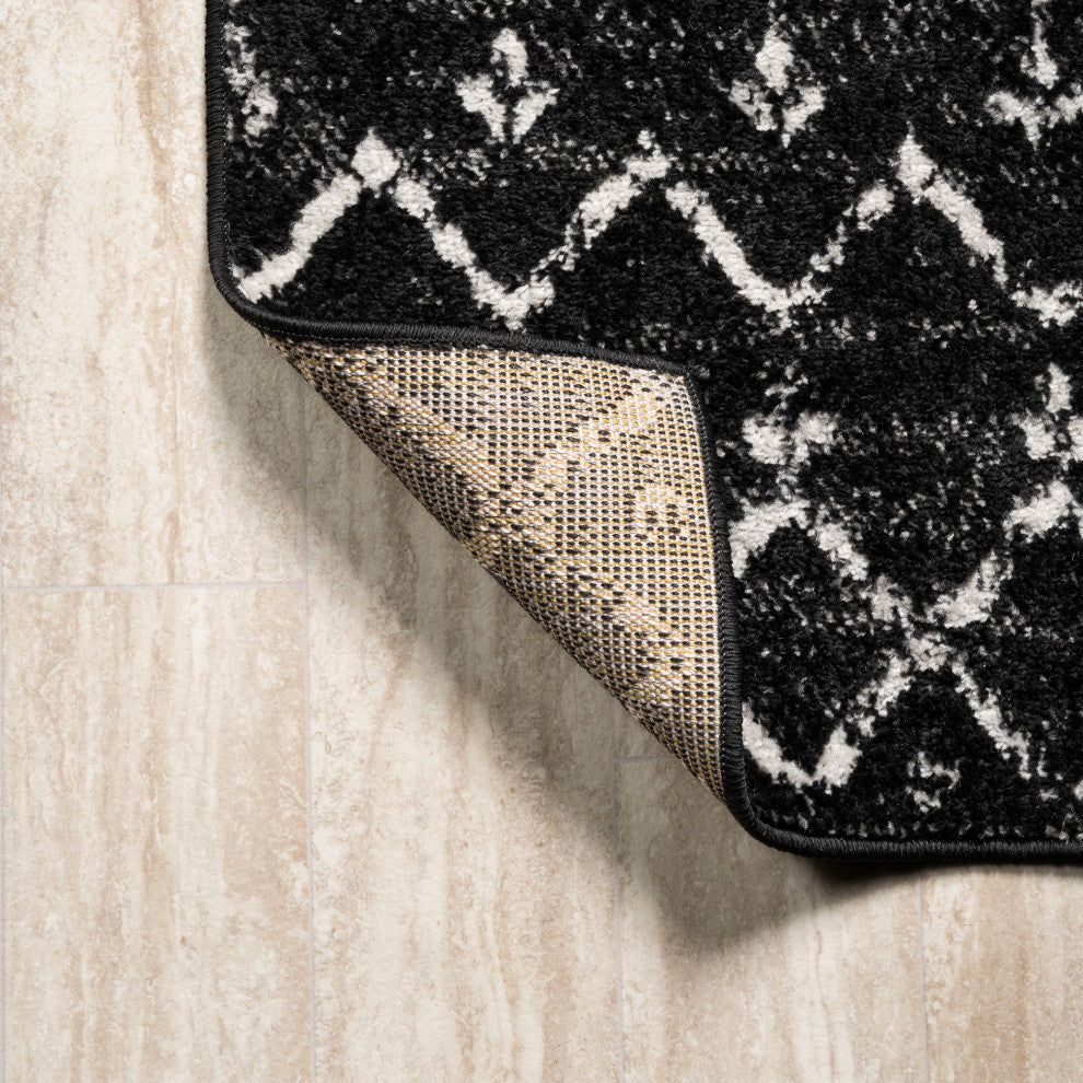 Moroccan HYPE Boho Vintage Diamond Runner Rug, Black/Ivory, 5' Square