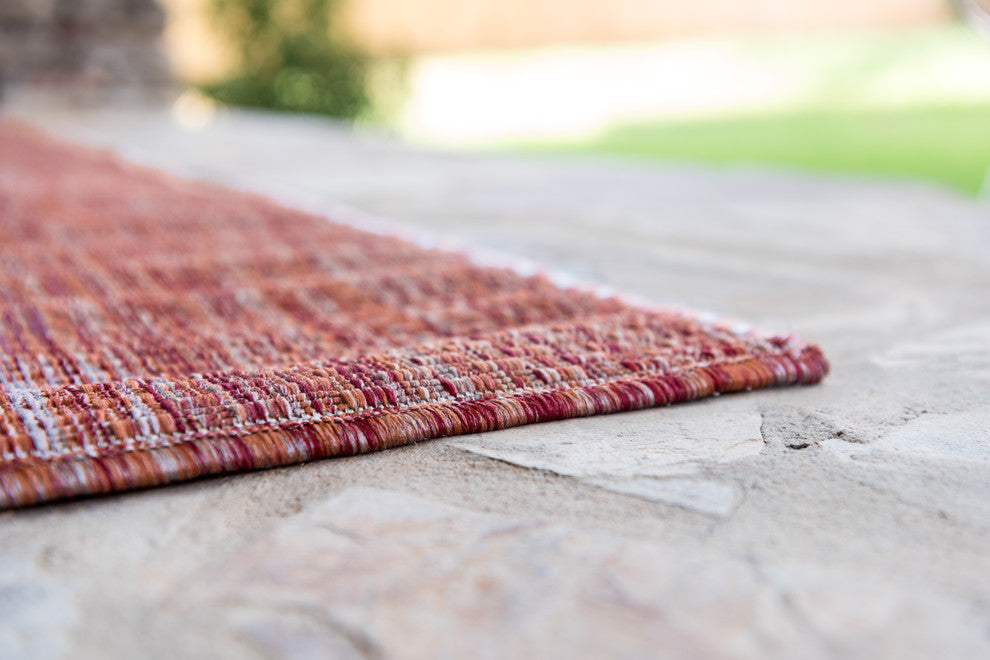 Unique Loom Rust Red Solid Outdoor 4' 0 x 6' 0 Area Rug