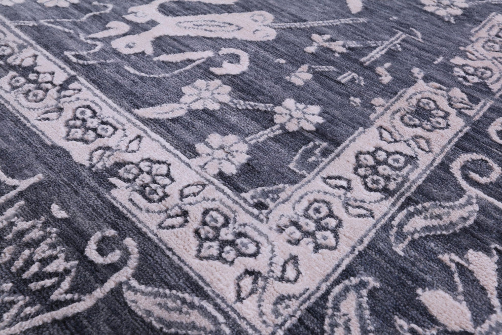 9' 0" X 12' 0" Persian Wool and Silk Hand-Knotted Rug Q9122