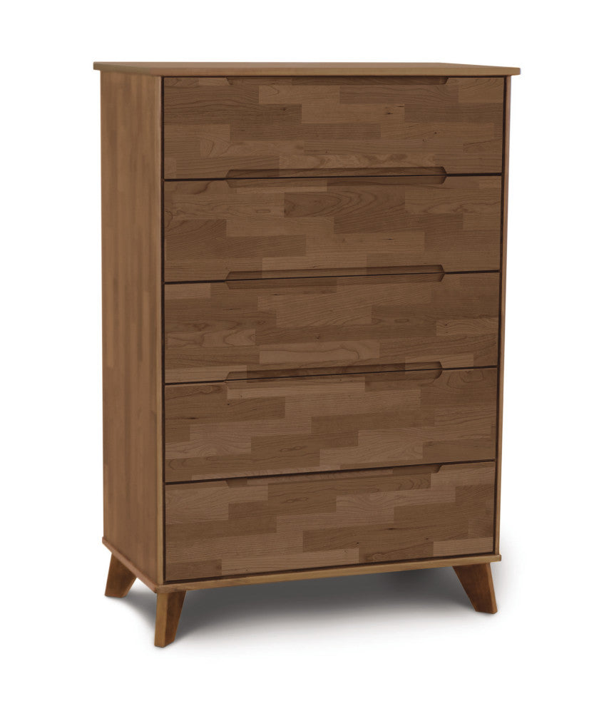 Linn - 5 Drawer Wide Dresser, Saddle Cherry