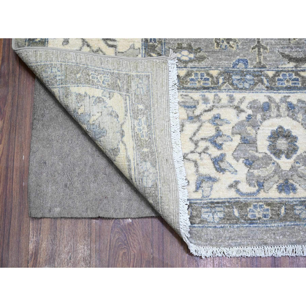 Electric Gray Heris Serrated Leaf Pattern Wool Hand Knotted Rug, 7'10"x9'9"