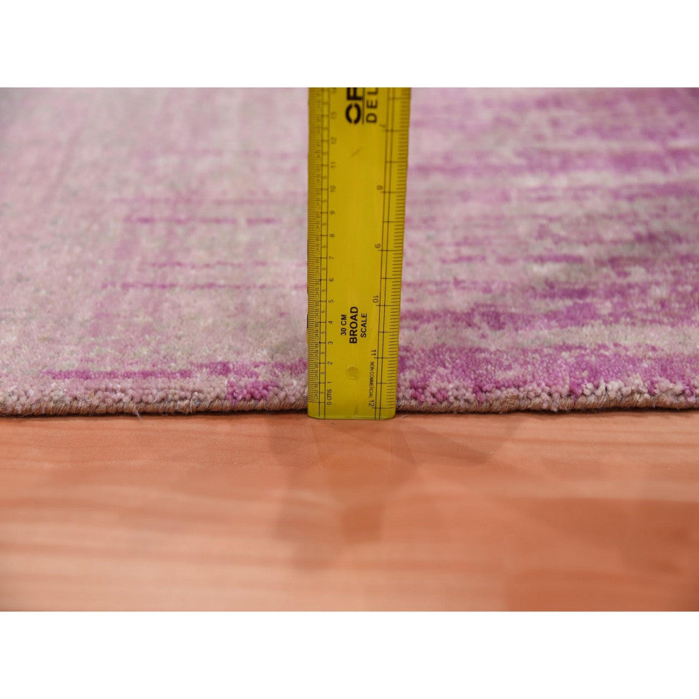 Hand Knotted Pink Vertical Ombre Design Natural Wool Oriental Rug, 4'1" x 6'2"