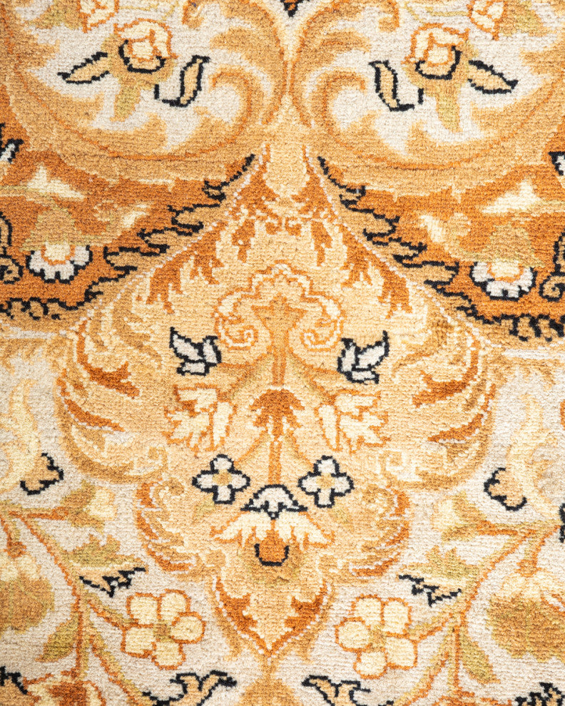 Momauk One-of-a-Kind Hand-Knotted Area Rug Ivory, 8'2"x10'3"