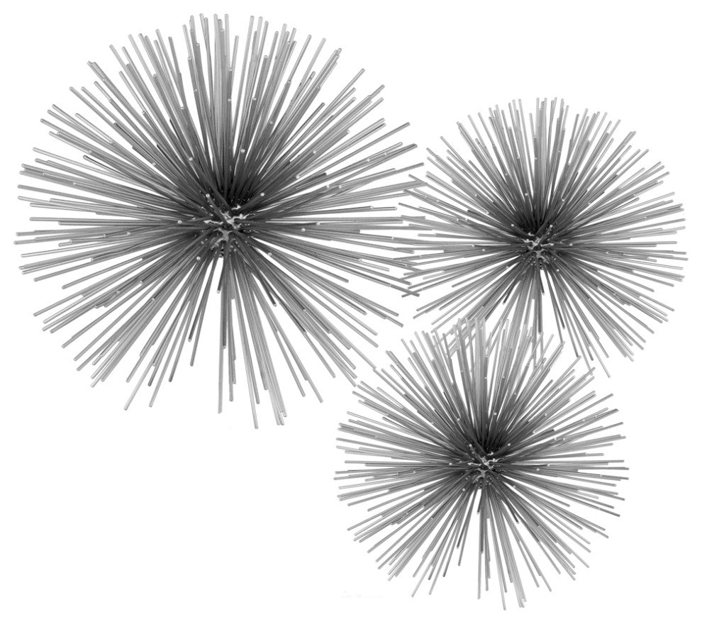 HomeRoots 8" x 8" x 8" Silver Medium Spiked Sphere