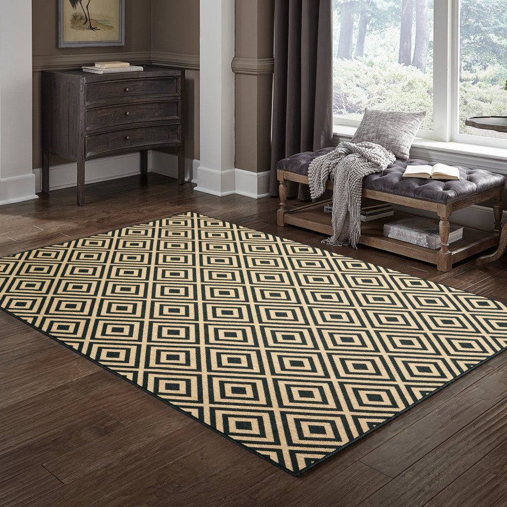 Martinique Dimond Lattice Black/ Tan Indoor/Outdoor Area Rug, 3'7"x5'6"