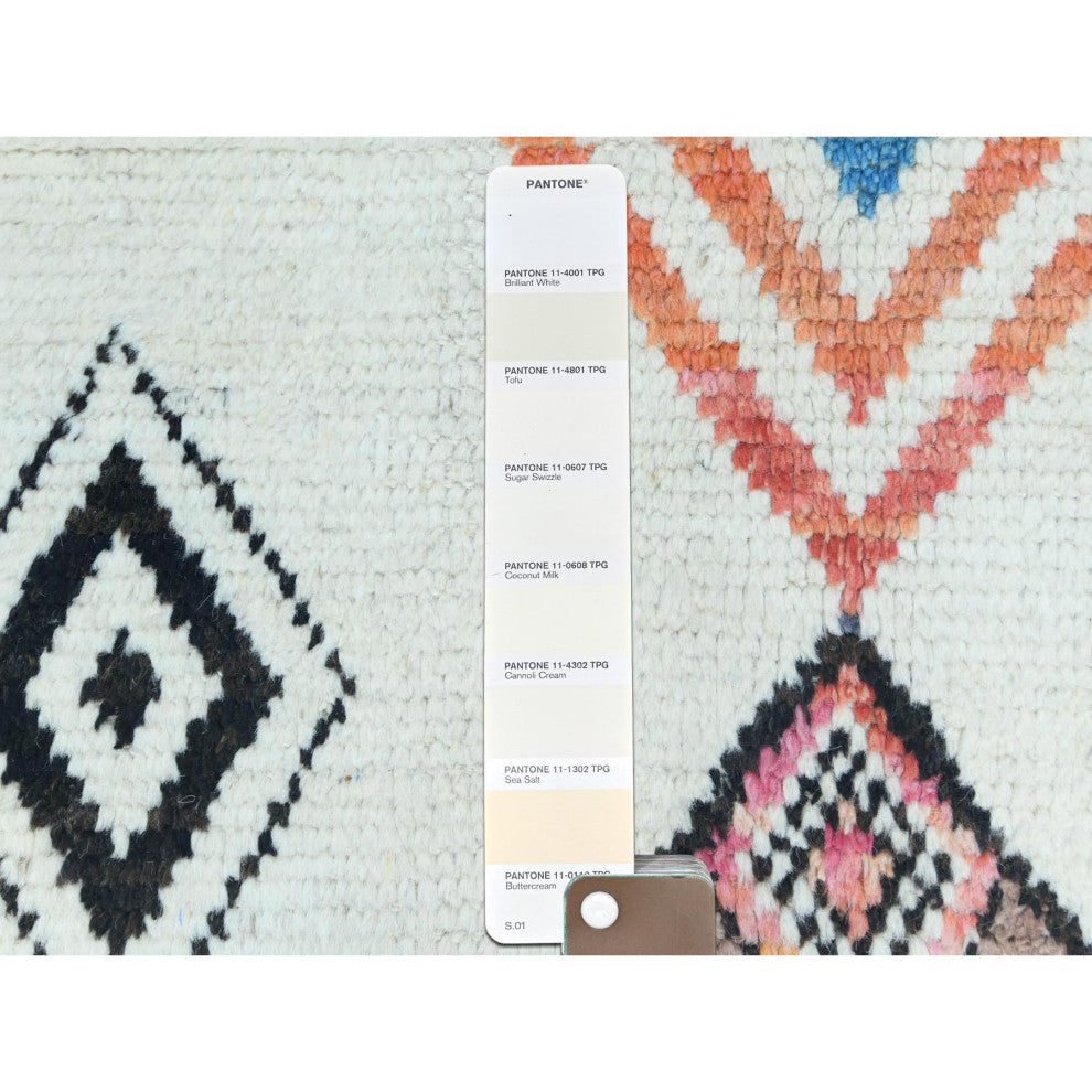 Ivory Moroccan Berber Extra Soft Wool Hand Knotted Oriental Rug, 4'x6'4"