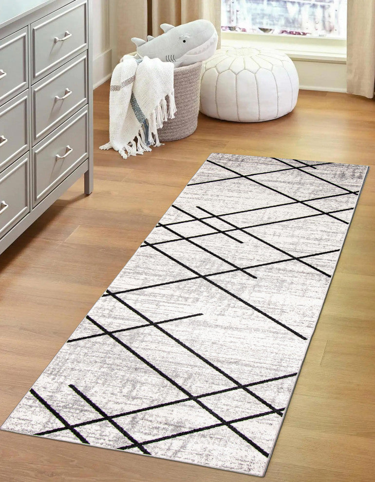 Aqua Damali Area Rug, Ivory/Black, 2'6"x8'