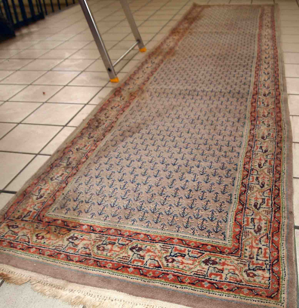 Handmade Vintage Indian Seraband Runner 2.4'x9.8', 74cmx301cm 1970s