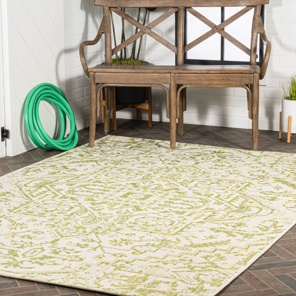 Estrella Bohemian Medallion Textured Weave Indoor/Outdoor, Cream/Green, 8 X 10