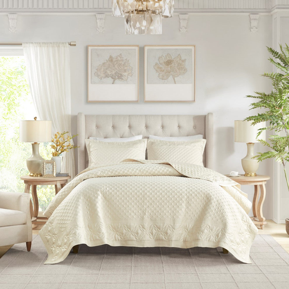 Croscill Versailles Matte Satin 3-Piece Quilt Set, Champagne, King