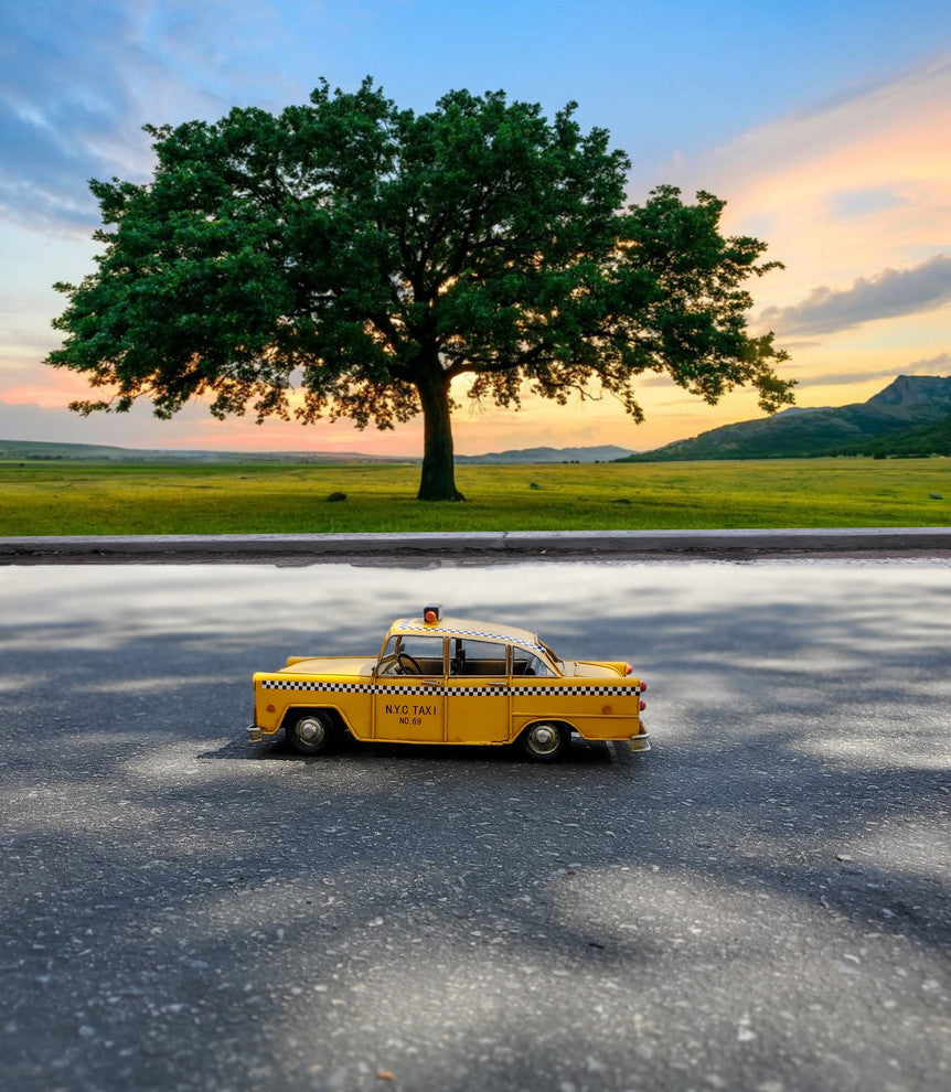 Handmade Classic New York City Taxi Model, Collectible Metal Scale Model Taxi
