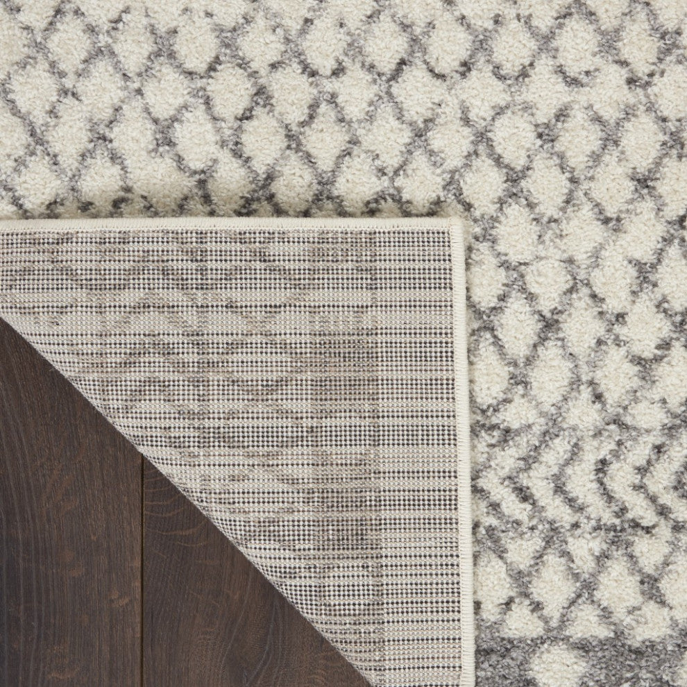 7" x 10" Ivory and Gray Geometric Area Rug