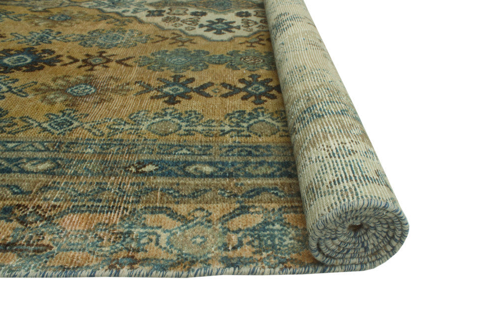 Semi-Antique Abdullat Rust/Peach Rug, 5'11x9'4