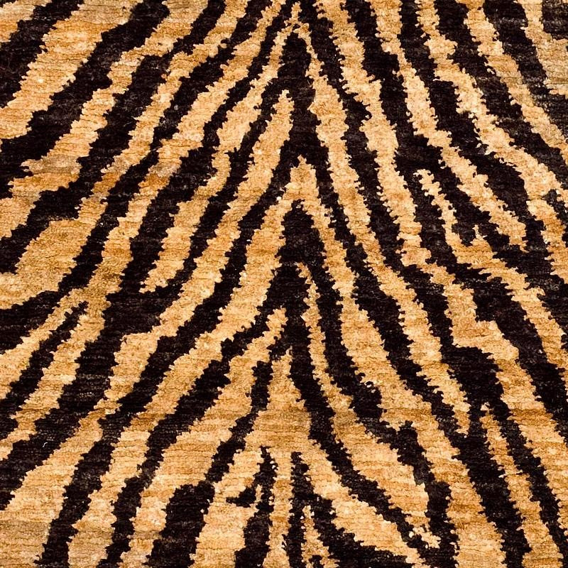 Safavieh Bohemian Boh224A Animal Print Rug, Natural/Black, 9'0"x12'0"