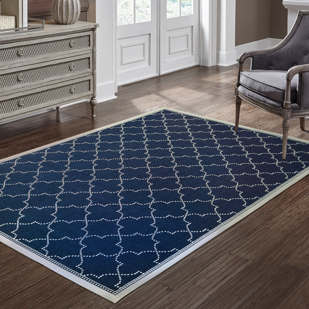 Martinique Simple Lattice Navy/ Ivory Indoor/Outdoor Area Rug, 6'7"x9'6"