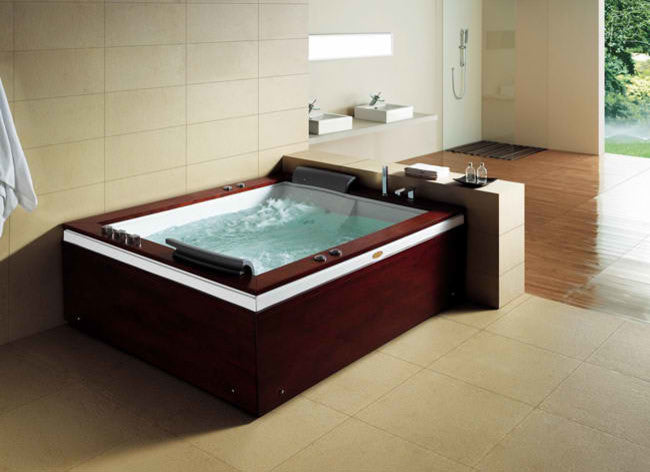 Freestanding Combination Air/Whirlpool With Solid Wood Accents