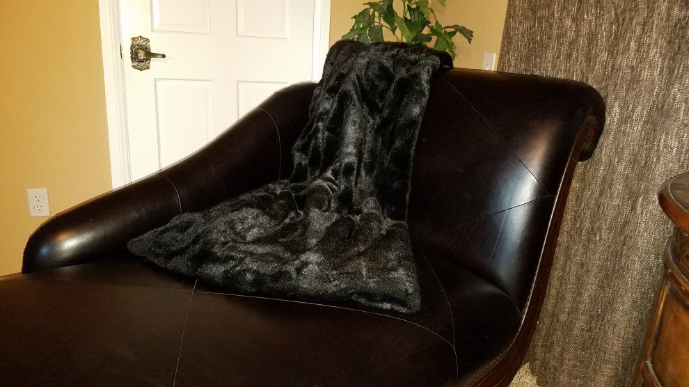 Mink Faux Fur Animal Skin Throw Blanket, Black , 5"x7"