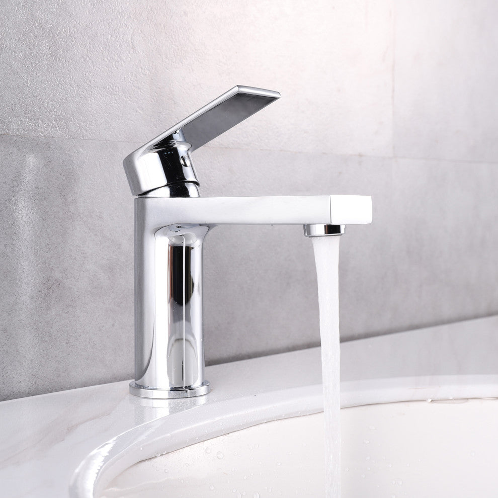Single Handle Low Arc Lavatory Faucet in Chrome Finish