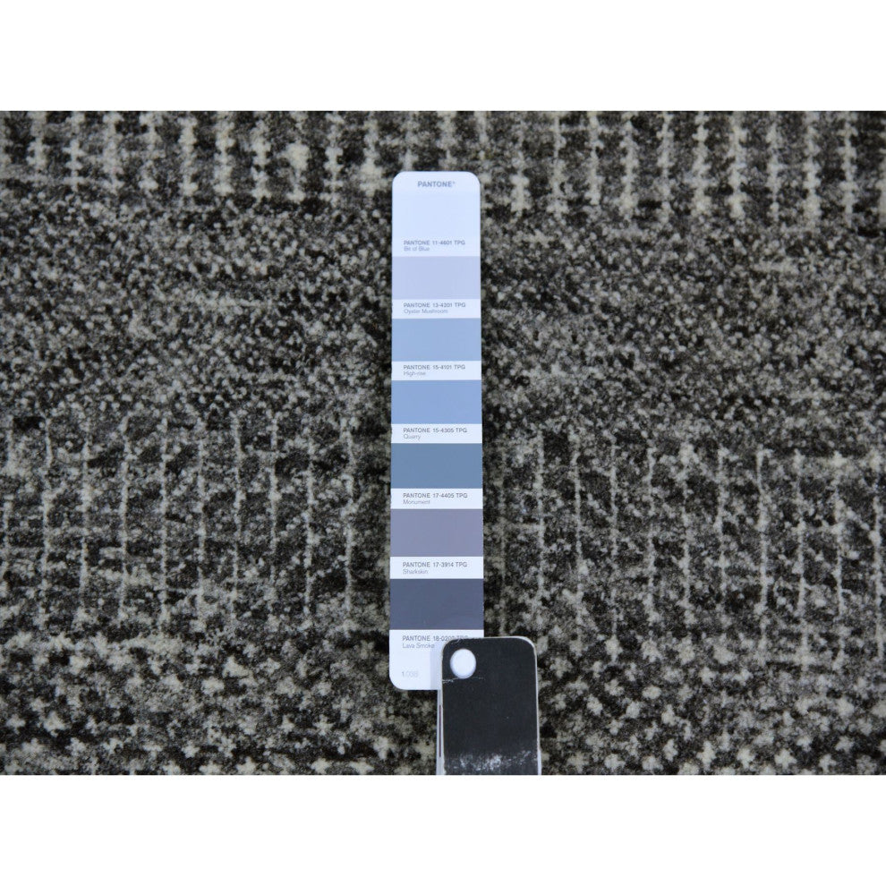 Solid Gray Hand Knotted Undyed Wool Modern Grass Design Round Rug 7'10"x7'10"