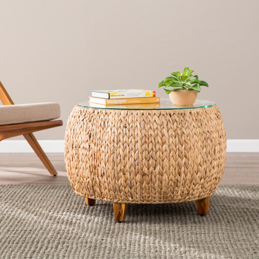 Penleyton Round Water Hyacinth Cocktail Table