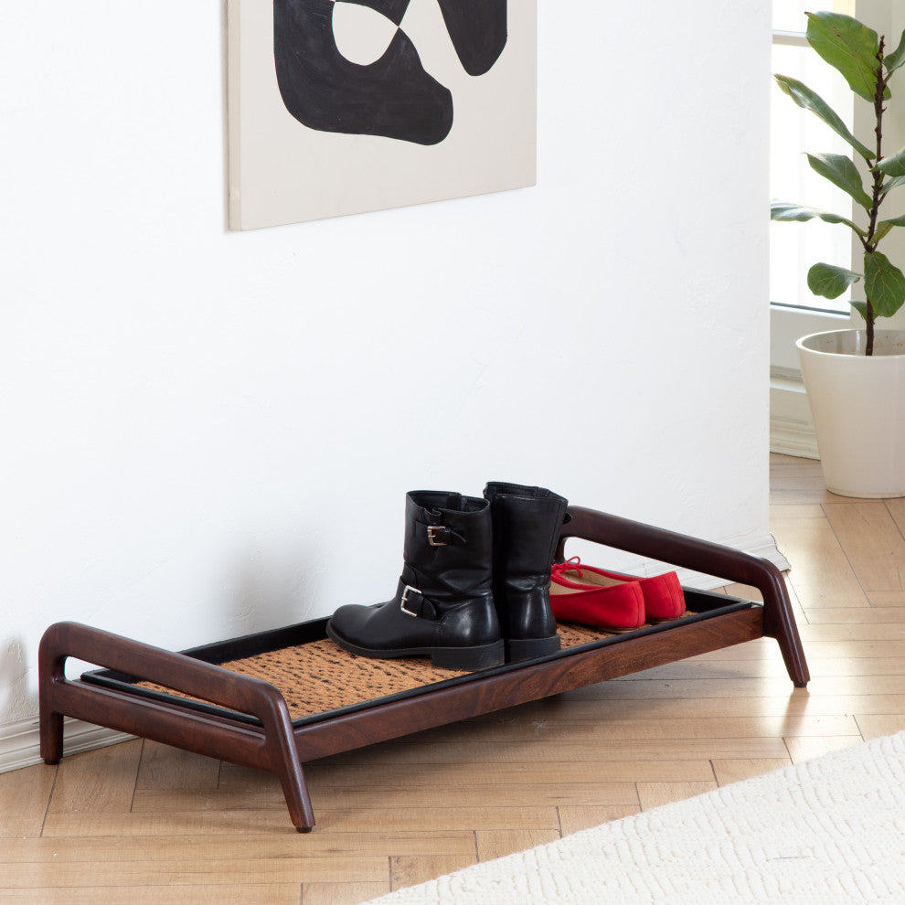 Single-Tier Brown Stand With 3-Pair Rubber Boot Tray Irish Lion