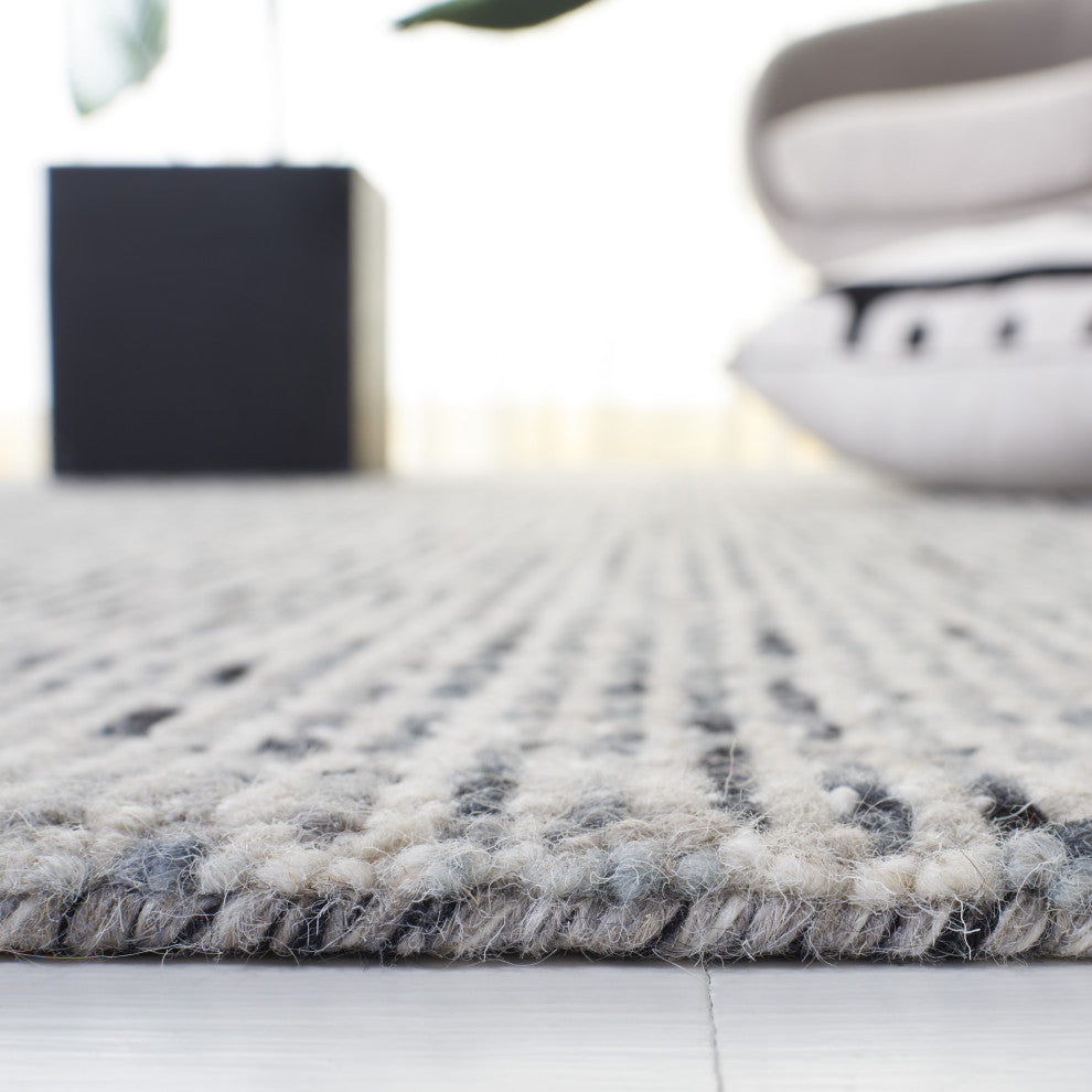 Safavieh Couture Abstract Collection, ABT468 Rug