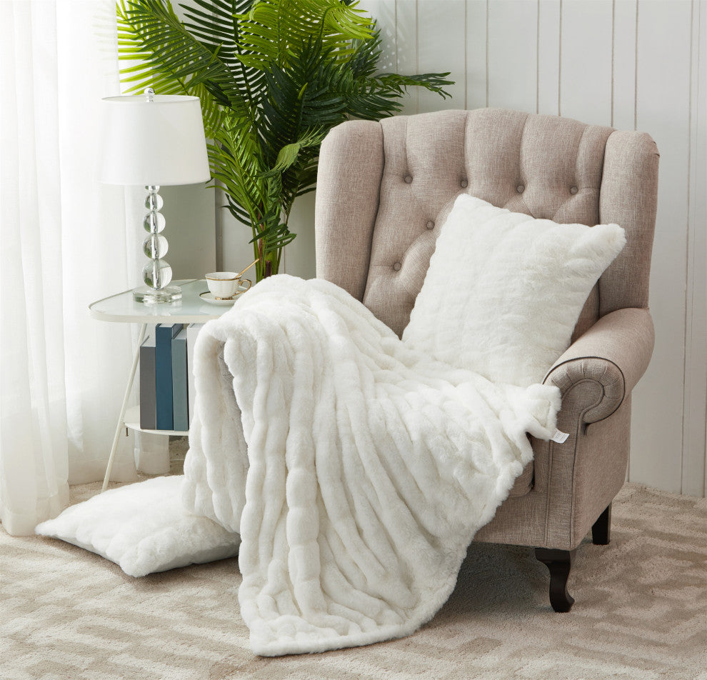 Faux Fur Shar Pei 3 Piece Throw and Pillow Shell Set, Cloud Dancer, Throw 50"x60" and 2 Pillow Shells 20"x20"