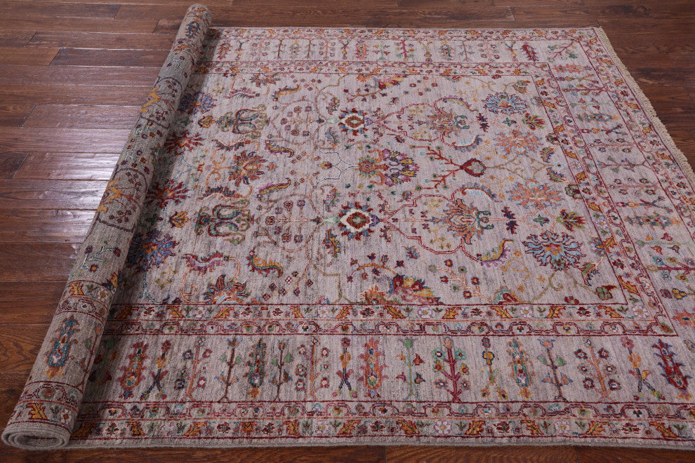 5' 9" X 7' 10" Hand-Knotted Persian Tabriz Rug Q7612