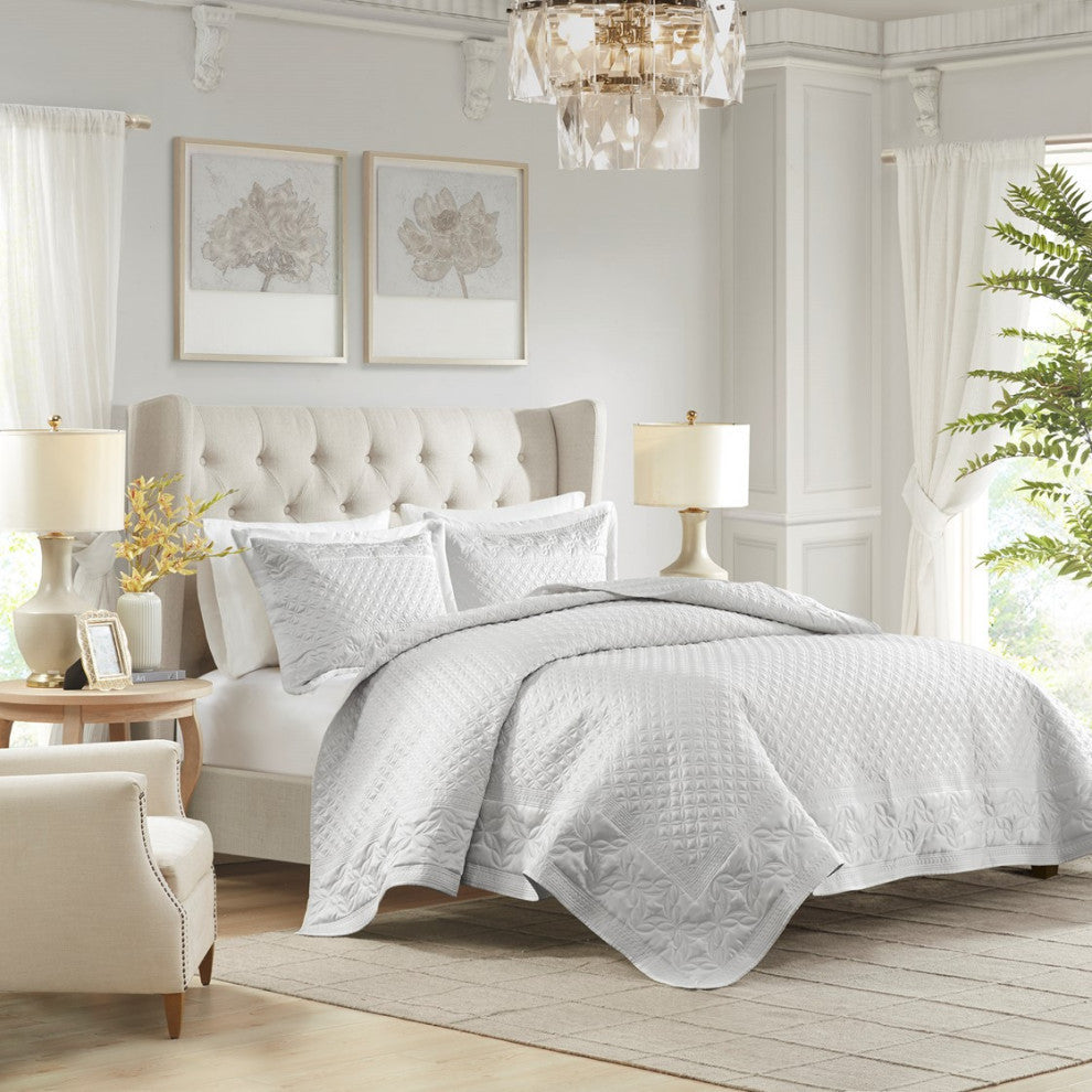 Croscill Versailles Matte Satin 3-Piece Quilt Set, Silver, Queen