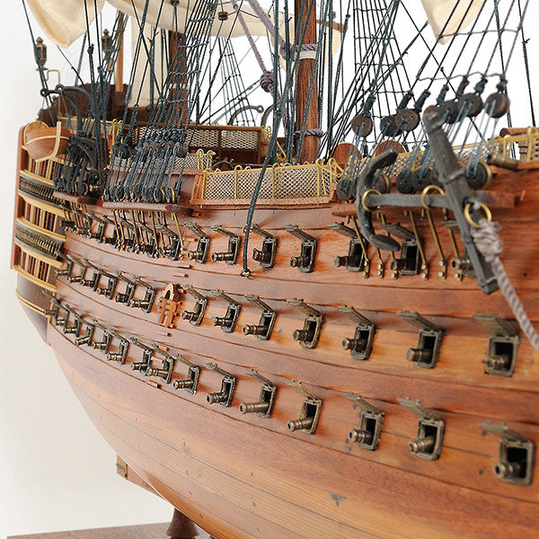 Hms Victory Large With Floor Display Case
