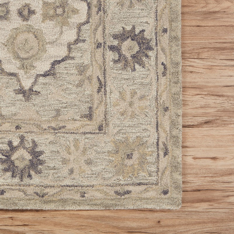 5" x 8" Pale Green and Cream Decorative Area Rug