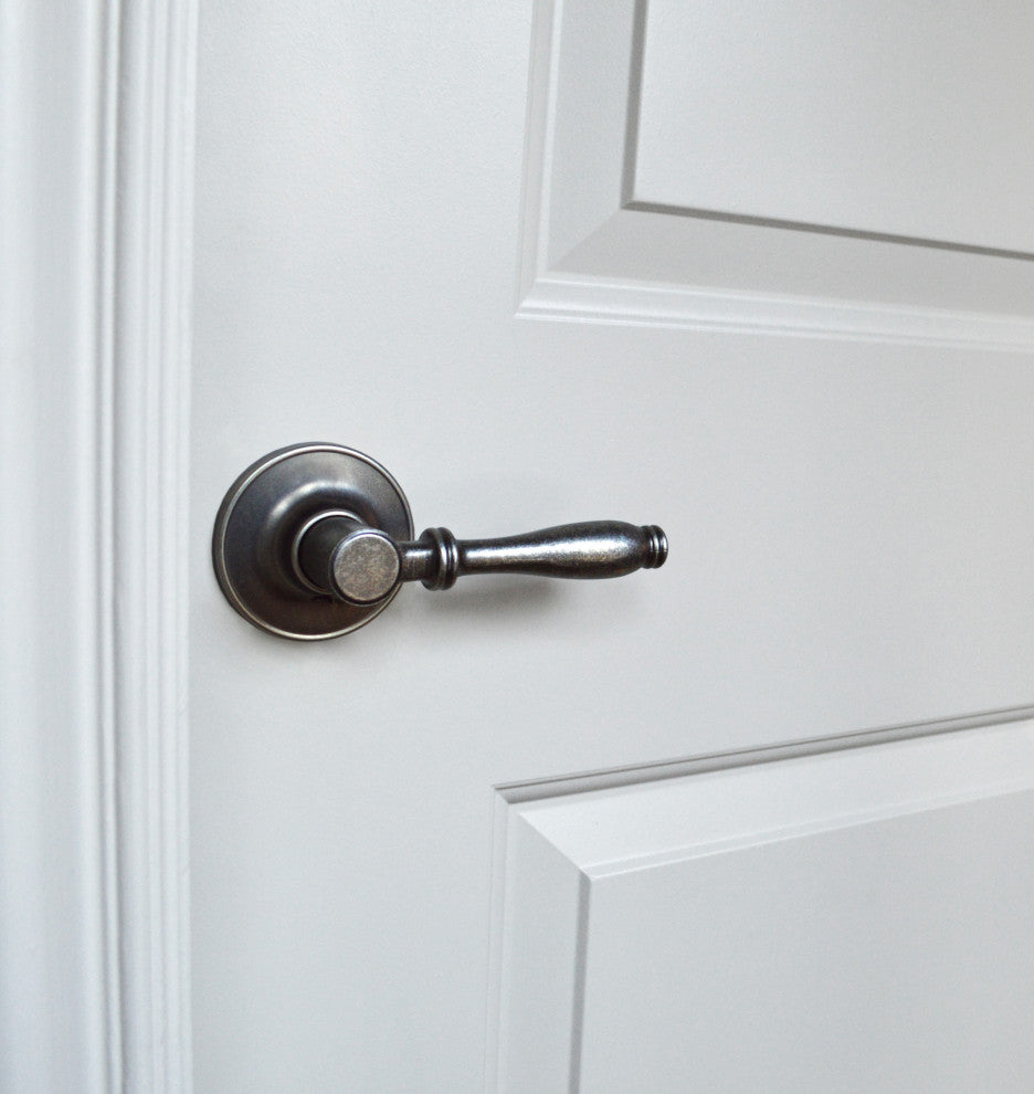 Callan Silona Keyed Entry Lever Set, Polished Chrome