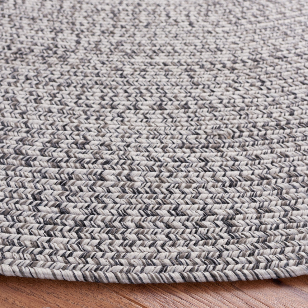 Safavieh Braided BRA201 Rug Machine-Washable, Grey/Ivory, 8'x10' Oval