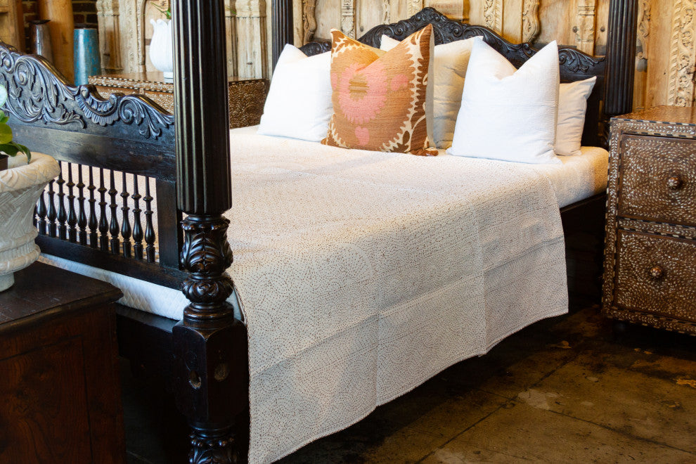 Alvi Filanan Embroidered Bed Cover