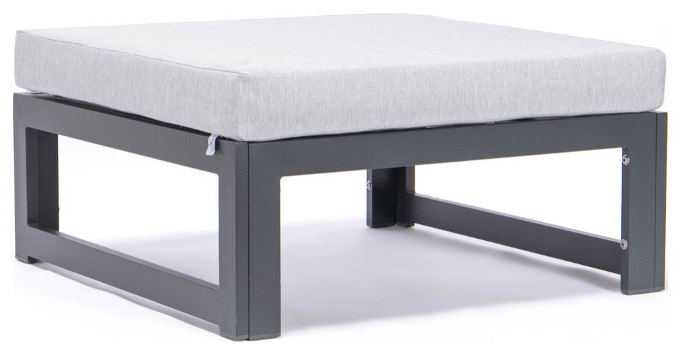 LeisureMod Chelsea 7-Piece Outdoor Sectional With Fire Pit Table, Light Gray