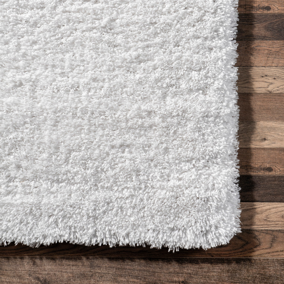 Nuloom Soft and Plush Cloudy Solid Shag Rug, Snow White 5'3"Round