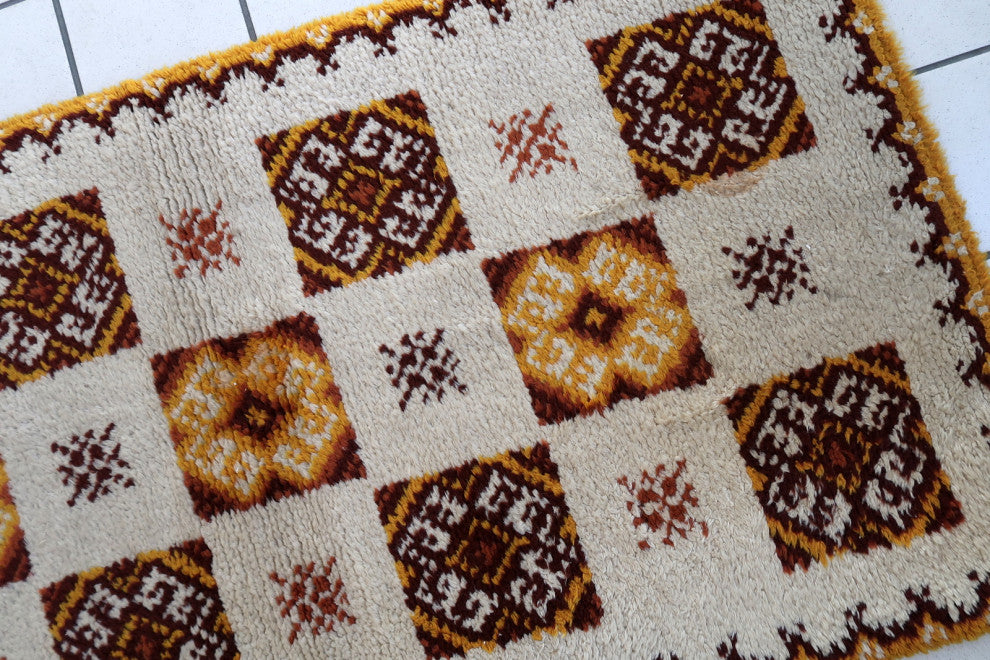 Vintage French Savonnerie Rug 2.5'x4.8', 77cmx146cm 1960s