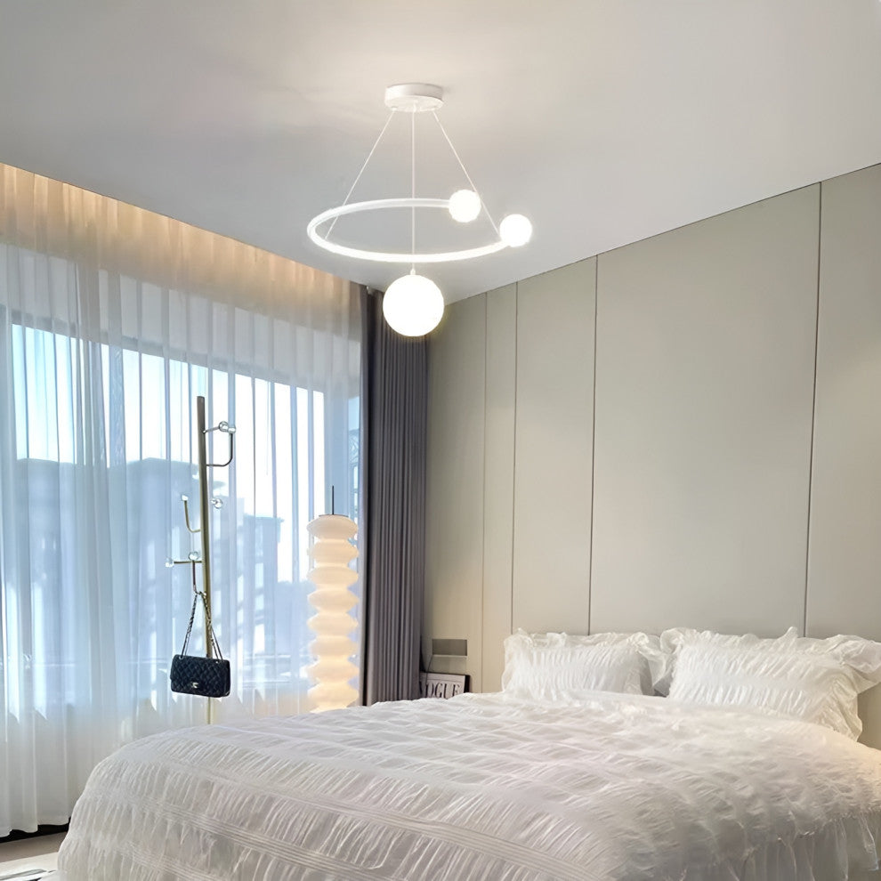 Broc | Pendant Lamp in the Shape of Hanging Balls, White