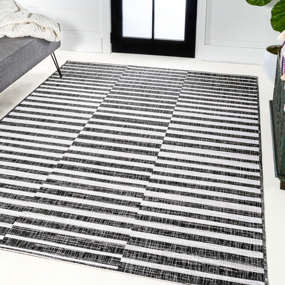 Sukie Modern Offset Stripe Indoor/Outdoor Area Rug, Black and Ivory, 4x6