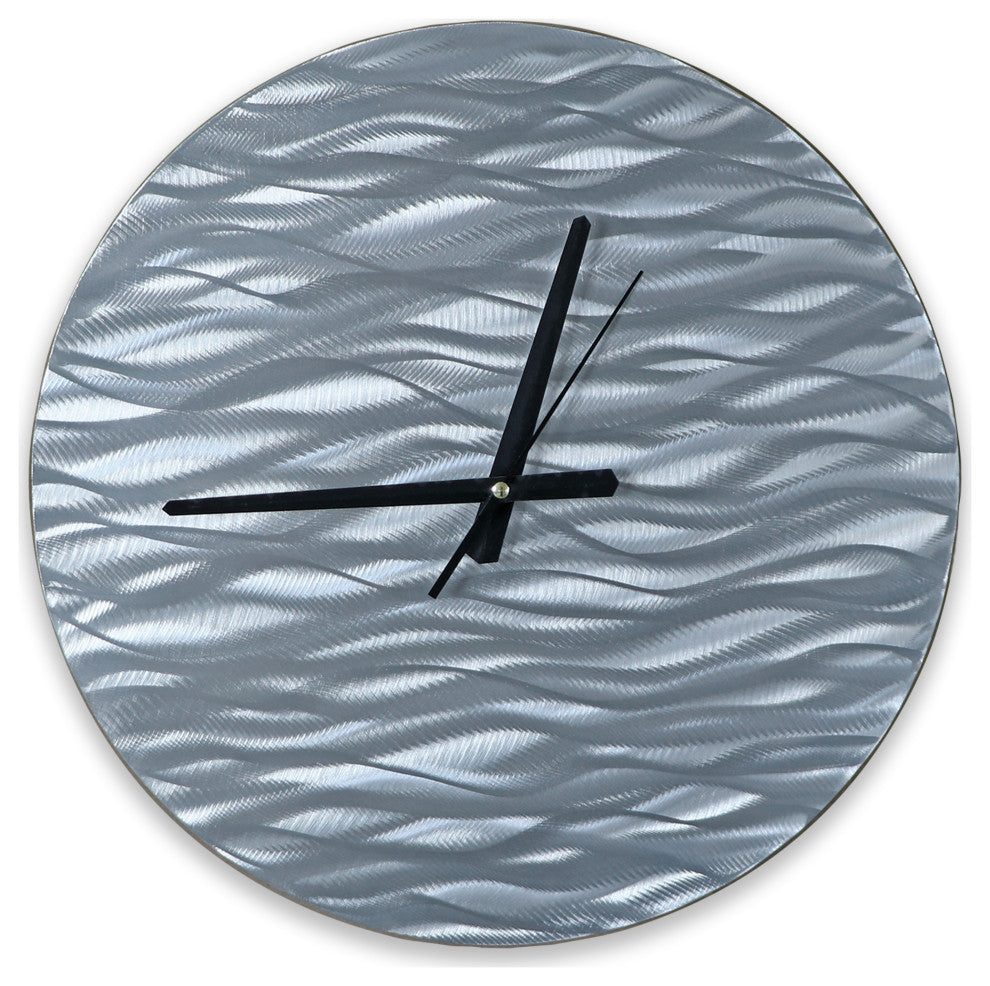 Contemporary Home DÃ©cor 'Waves Circular Clock' Silver Metal Wall Clock