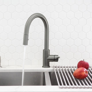 STYLISH Modern Single Handle  Pull down Sprayer  Kitchen Faucet in Gunmetal