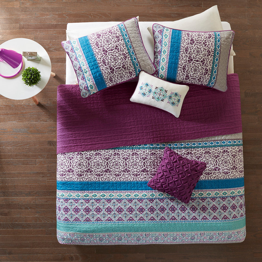 Intelligent Design Joni Reversible Quilt Set With Throw Pillows, Purple
